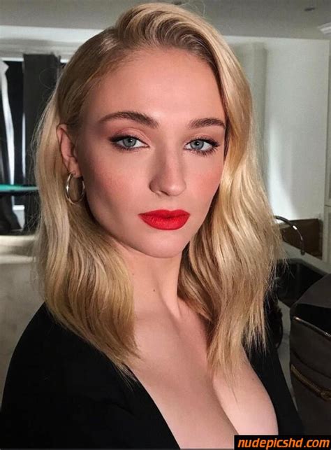 sophia turner nudes|Sophie Turner nude pictures